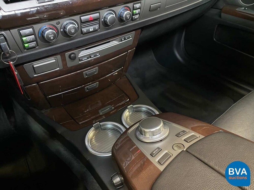 BMW 750i E65 4.8 V8 367 PS 2006.
