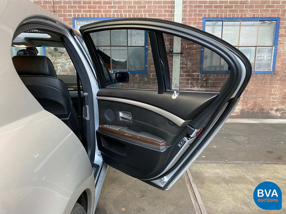 BMW 750i E65 4.8 V8 367 PS 2006.