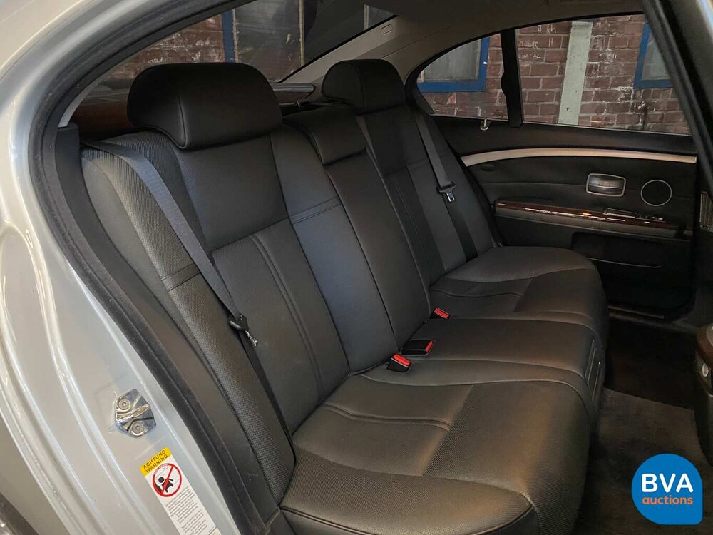 BMW 750i E65 4.8 V8 367 PS 2006.