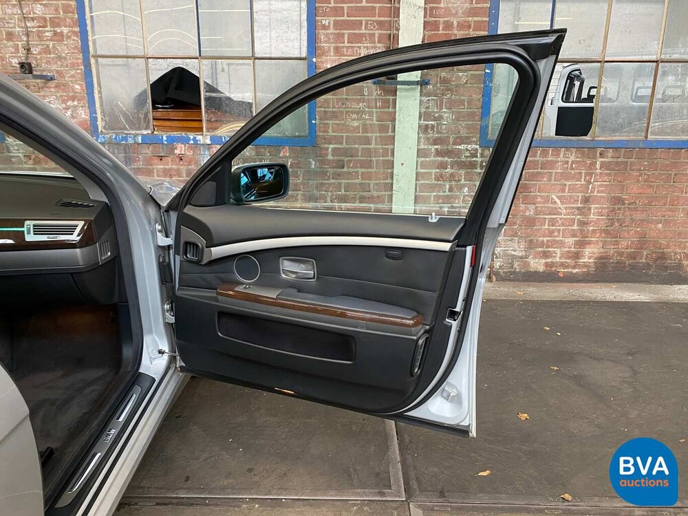 BMW 750i E65 4.8 V8 367 PS 2006.