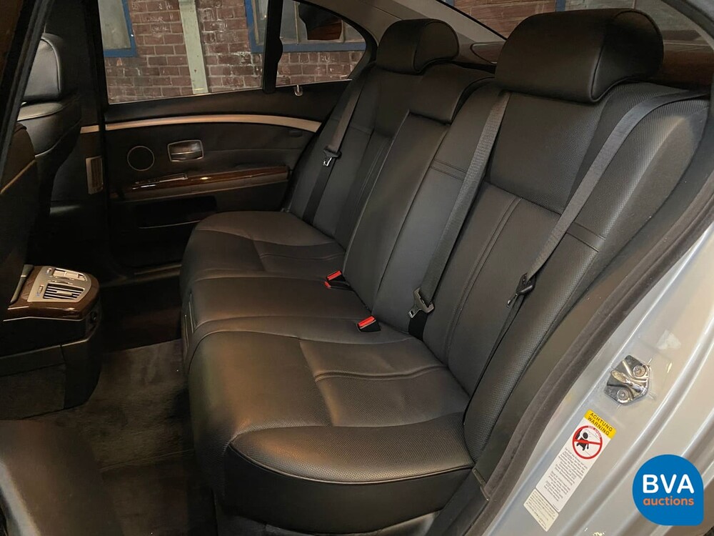 BMW 750i E65 4.8 V8 367 PS 2006.