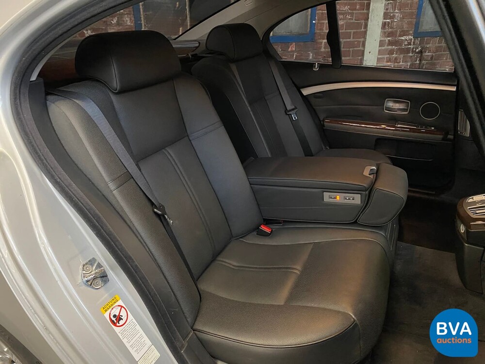 BMW 750i E65 4.8 V8 367 PS 2006.