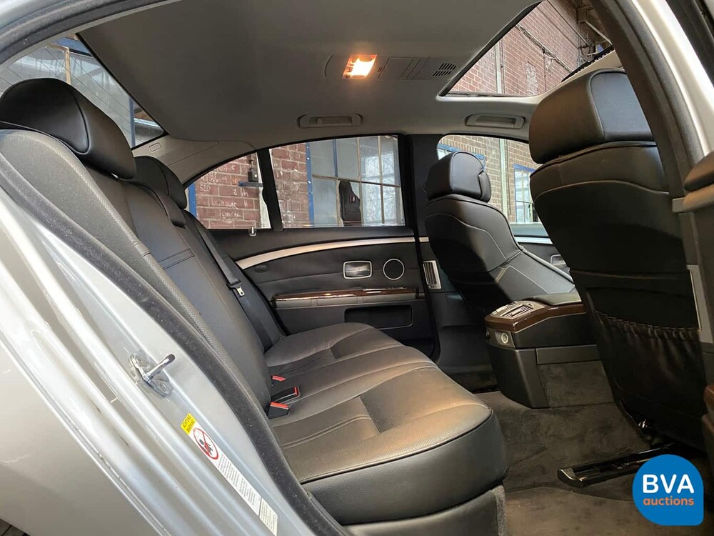 BMW 750i E65 4.8 V8 367 PS 2006.