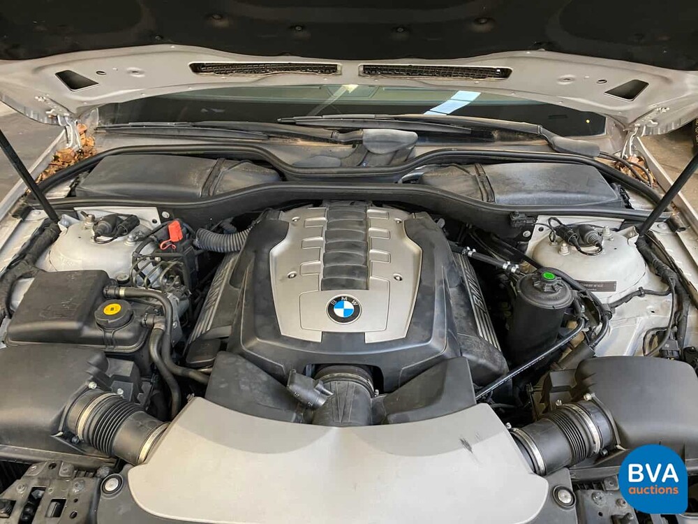 BMW 750i E65 4.8 V8 367 PS 2006.