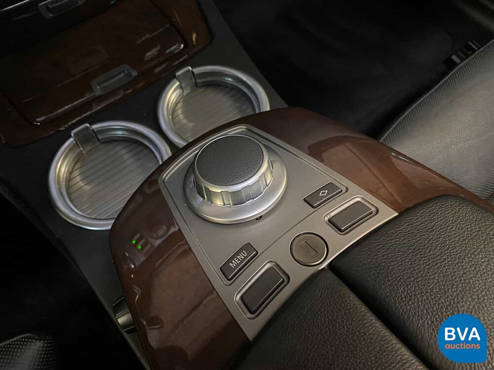 BMW 750i E65 4.8 V8 367 PS 2006.