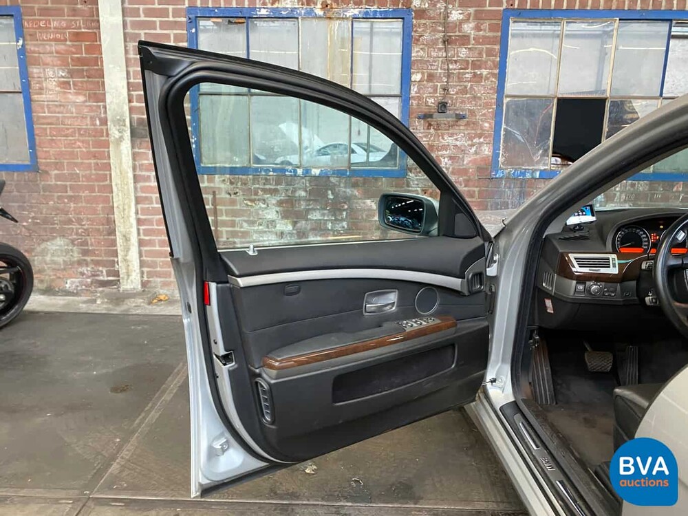 BMW 750i E65 4.8 V8 367 PS 2006.
