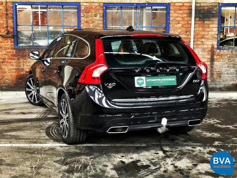 Volvo V60 D6 Plug-in Hybrid AWD 286pk 2015 -Origineel NL-, HZ-776-N