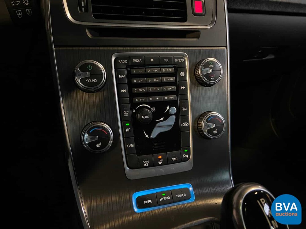 Volvo V60 D6 Plug-in Hybrid AWD 286pk 2015 -Origineel NL-, HZ-776-N