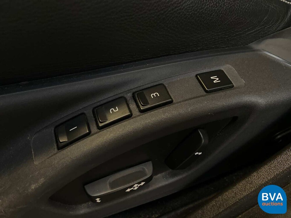 Volvo V60 D6 Plug-in Hybrid AWD 286pk 2015 -Origineel NL-, HZ-776-N