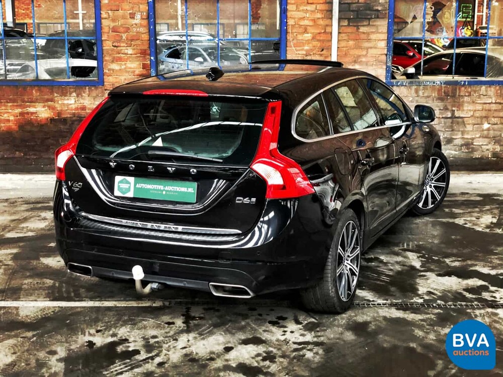 Volvo V60 D6 Plug-in Hybrid AWD 286pk 2015 -Origineel NL-, HZ-776-N