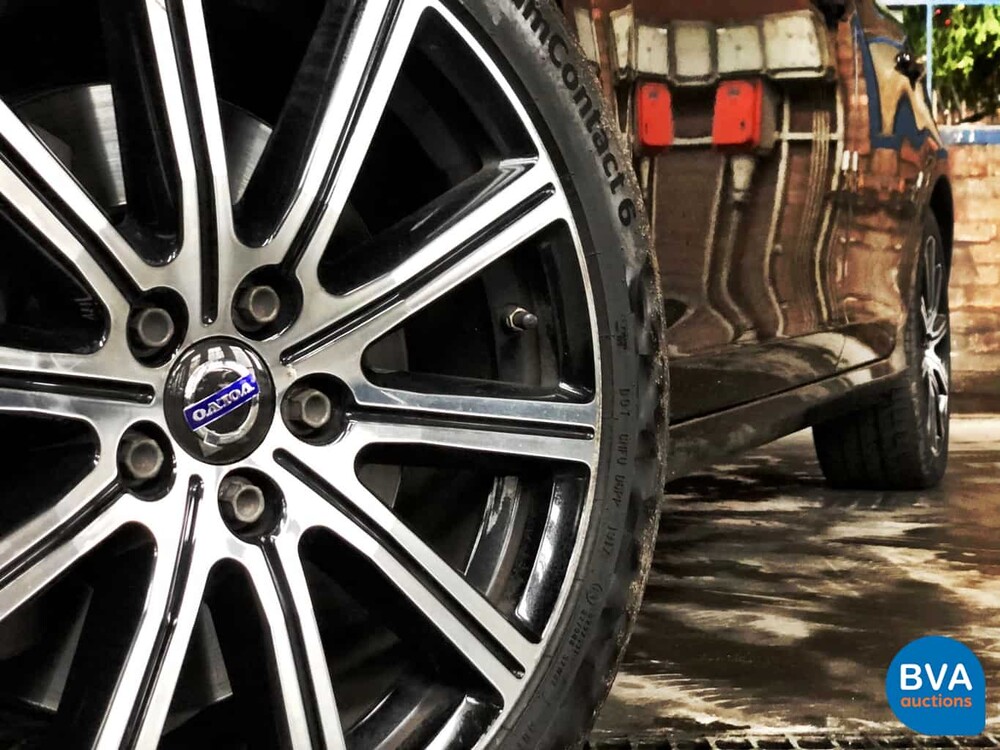 Volvo V60 D6 Plug-in Hybrid AWD 286pk 2015 -Origineel NL-, HZ-776-N