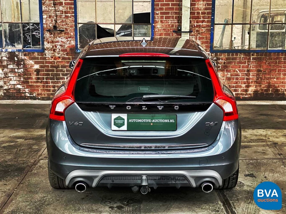Volvo V60 D6 Plug-in Hybrid R-Design 285 PS 2015 -Original NL-, HK-121-Z.