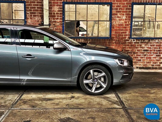 Volvo V60 D6 Plug-in Hybrid R-Design 285pk 2015 -Origineel NL-, HK-121-Z