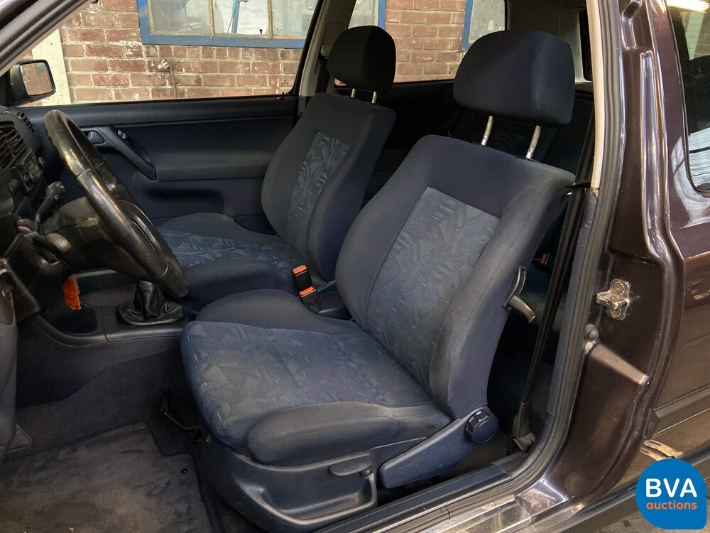 Volkswagen Golf 2.8 VR6 174hp Original NL 1992, FB-DR-87.