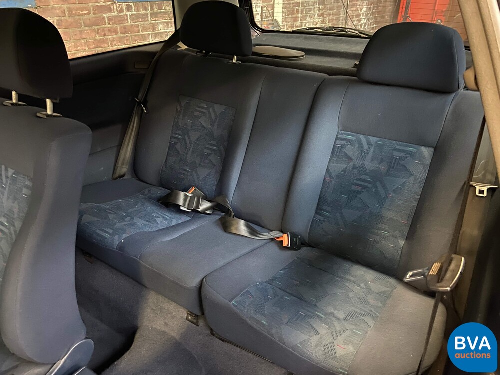 Volkswagen Golf 2.8 VR6 174hp Original NL 1992, FB-DR-87.