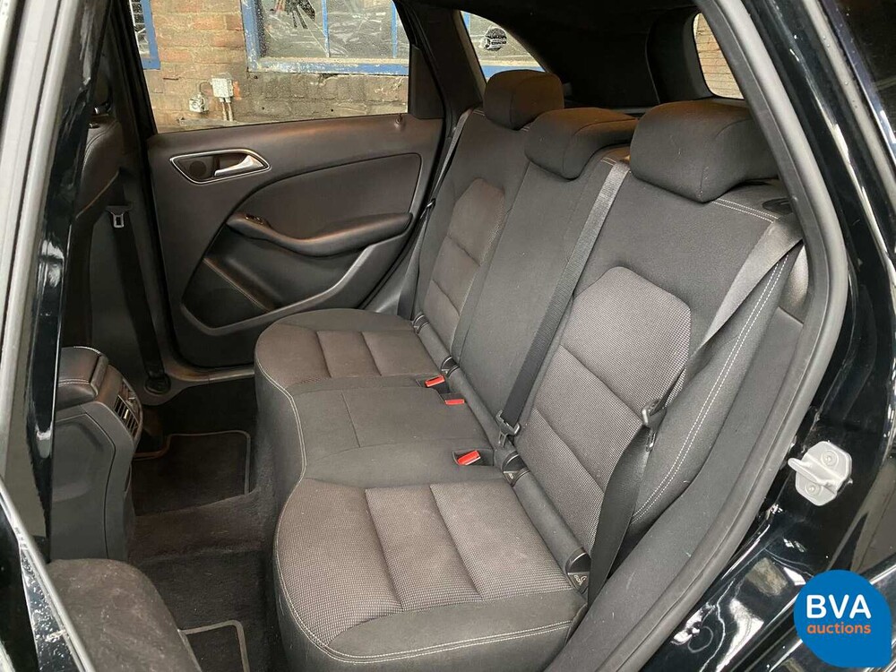 Mercedes-Benz B180 Blue Efficiency 122pk B-Klasse Ambition 2012 -Org NL-, 13-XKS-1