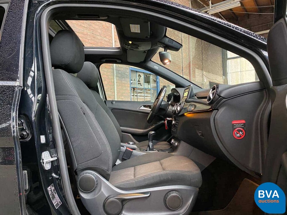 Mercedes-Benz B180 Blue Efficiency 122pk B-Klasse Ambition 2012 -Org NL-, 13-XKS-1