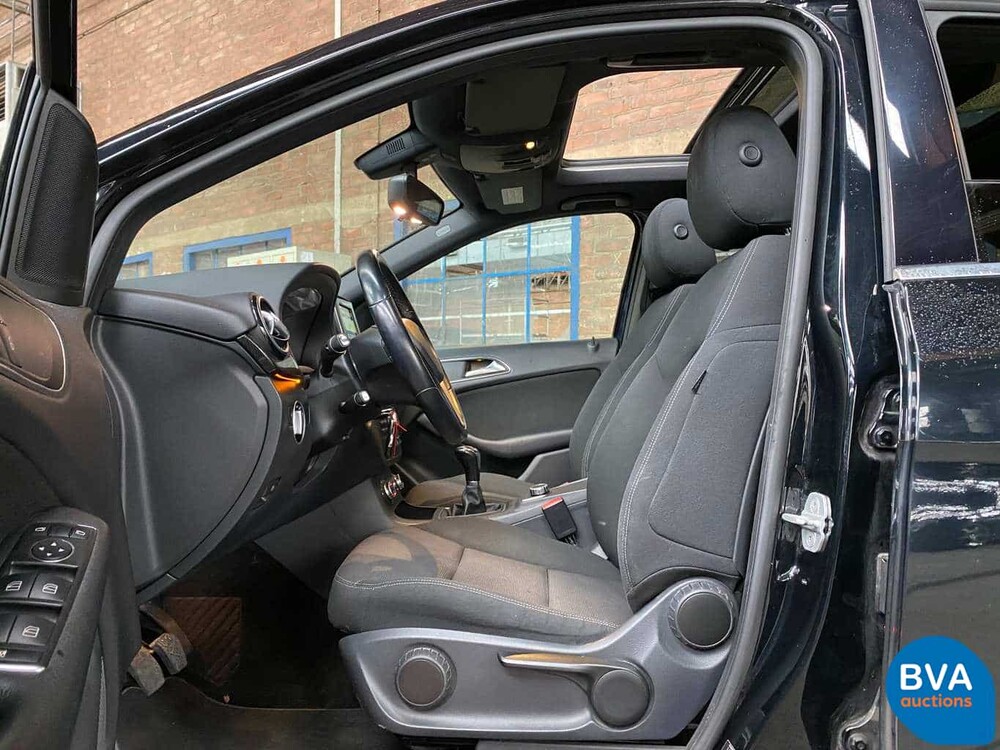 Mercedes-Benz B180 Blue Efficiency 122pk B-Klasse Ambition 2012 -Org NL-, 13-XKS-1