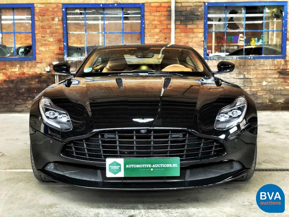 Aston Martin DB11 5.2 V12 Coupé Garantie 609 PS 2017.