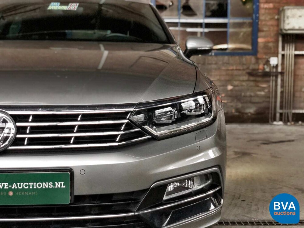 Volkswagen Passat Variante 2.0 TDI Business Edition R 150 PS 2015 - Original NL-, HL-183-V.
