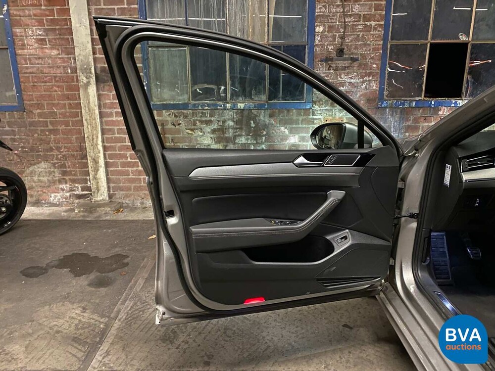 Volkswagen Passat Variante 2.0 TDI Business Edition R 150 PS 2015 - Original NL-, HL-183-V.