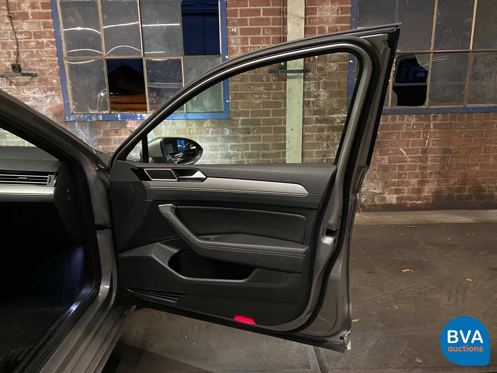 Volkswagen Passat Variante 2.0 TDI Business Edition R 150 PS 2015 - Original NL-, HL-183-V.