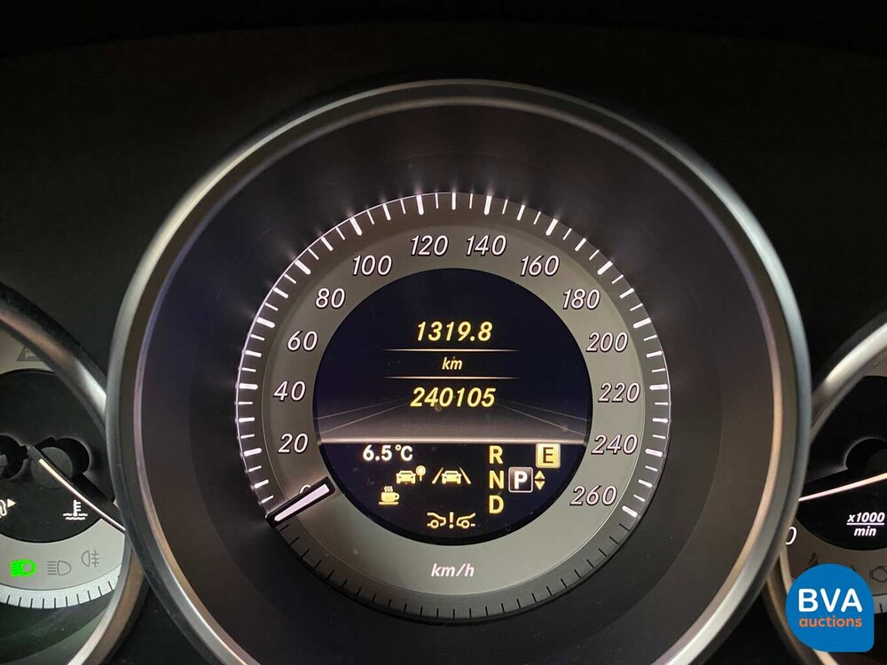 Mercedes-Benz CLS350 CDI AMG 265hp 2011, 8-KZL-73.