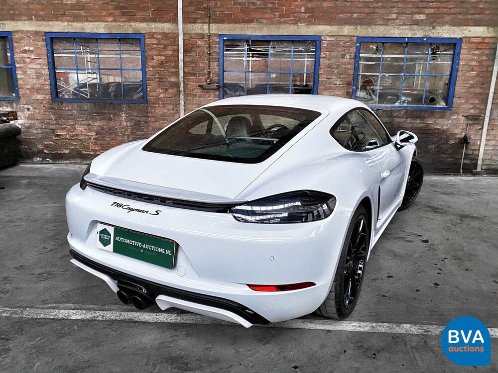 Porsche 718 Cayman S PDK 350 PS 2017 -Garantie-, niederländische Zulassung.