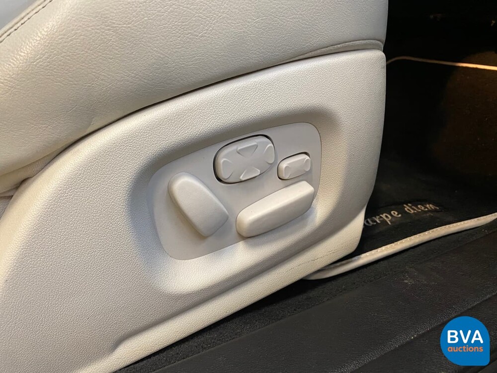 Jaguar XJ 4.2 Supercharged V8 Super 396 PS - Original NL - 2004 Youngtimer, 89-NR-NP.