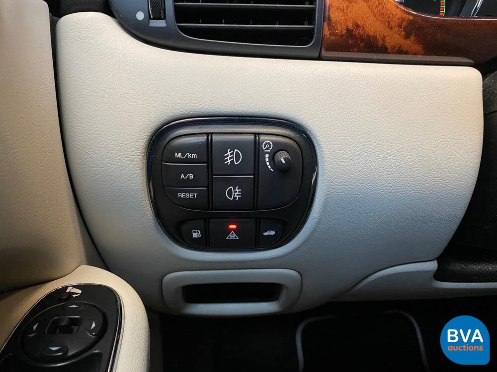 Jaguar XJ 4.2 Supercharged V8 Super 396 PS - Original NL - 2004 Youngtimer, 89-NR-NP.