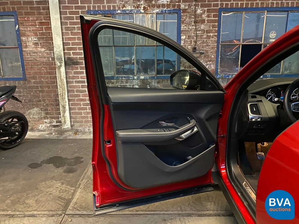 Jaguar E-Pace D150 R-Dynamic S 2018 -Original NL-, TJ-346-J.