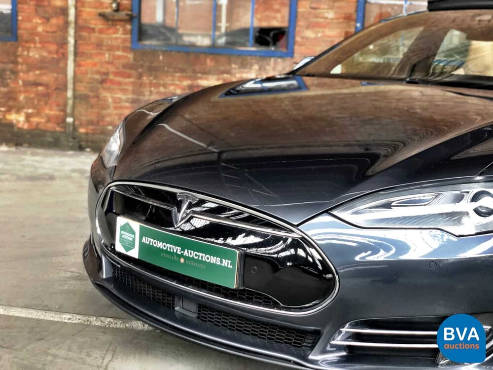 Tesla Model S 85D Leistung 700 PS 2015 -Original NL-, GL-989-Z.