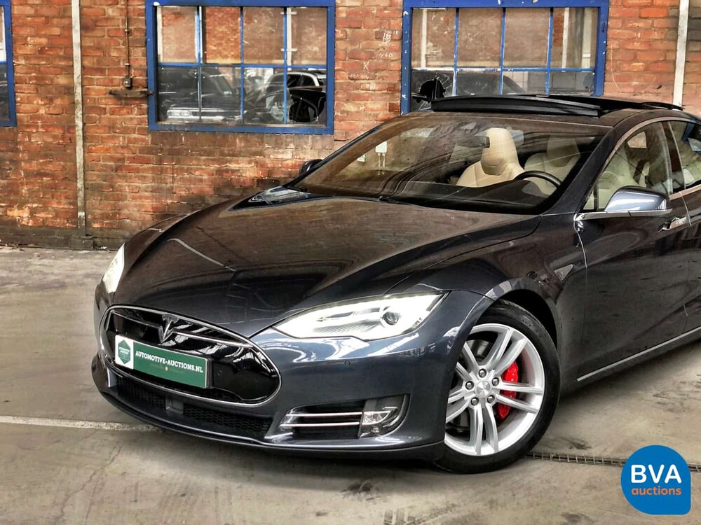 Tesla Model S 85D Leistung 700 PS 2015 -Original NL-, GL-989-Z.