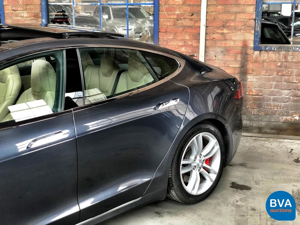 Tesla Model S 85D Leistung 700 PS 2015 -Original NL-, GL-989-Z.