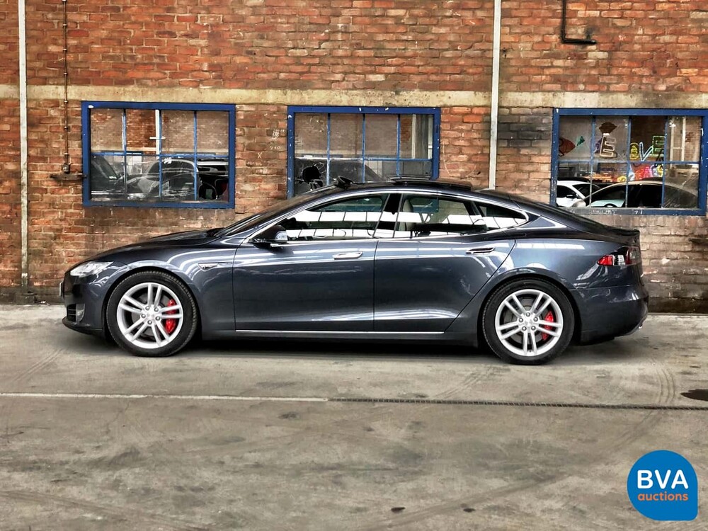 Tesla Model S 85D Leistung 700 PS 2015 -Original NL-, GL-989-Z.