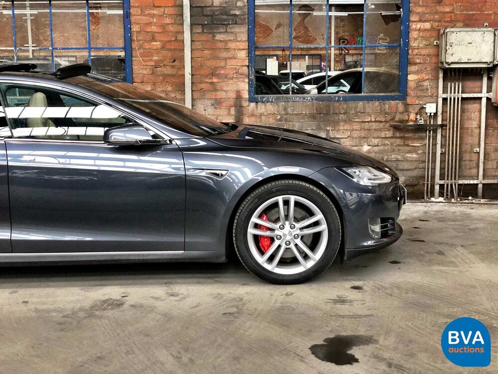 Tesla Model S 85D Leistung 700 PS 2015 -Original NL-, GL-989-Z.
