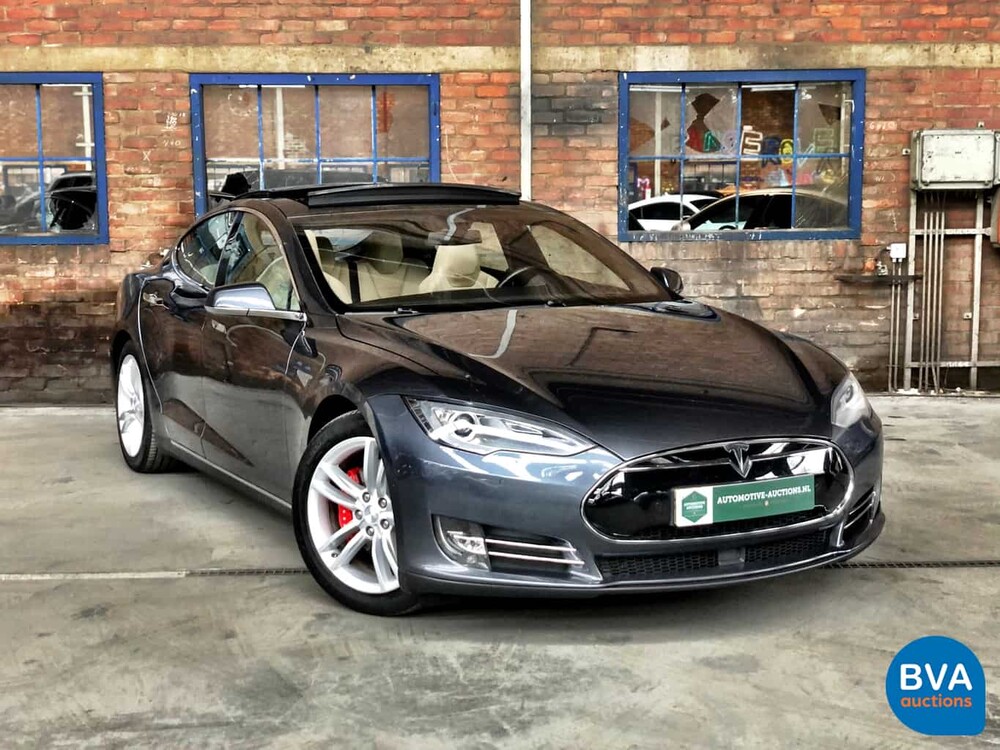 Tesla Model S 85D Leistung 700 PS 2015 -Original NL-, GL-989-Z.