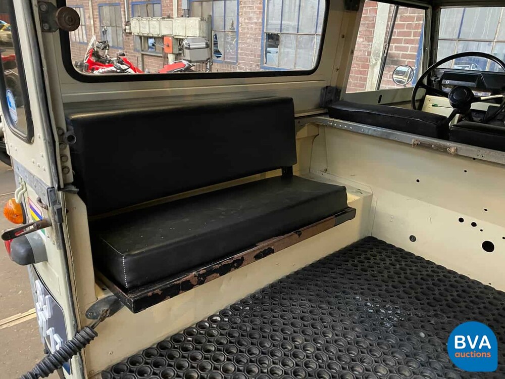 Land Rover 88 Series 3 Metal Top Defender - Original NL - 1971, BJ-57-13.