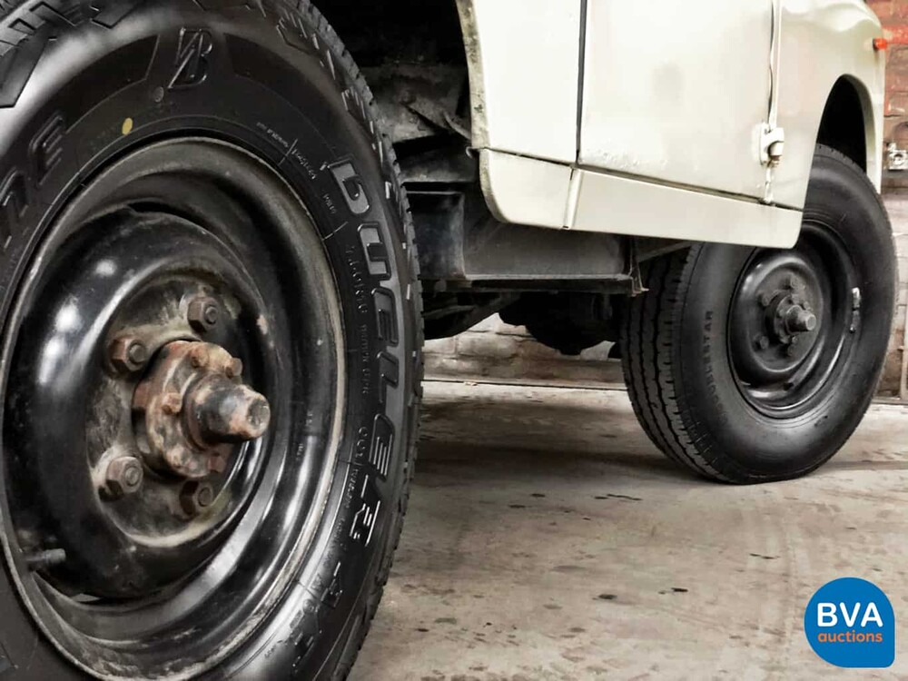 Land Rover 88 Series 3 Metal Top Defender - Original NL - 1971, BJ-57-13.