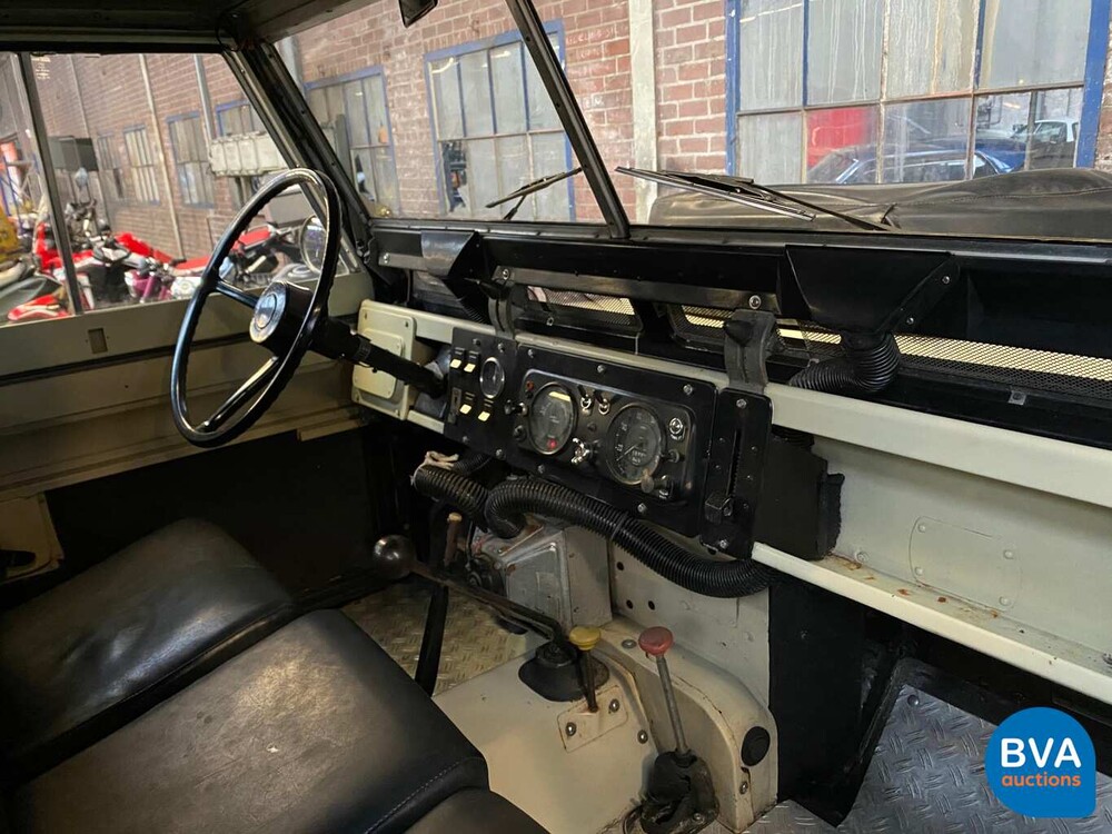 Land Rover 88 Series 3 Metal Top Defender - Original NL - 1971, BJ-57-13.