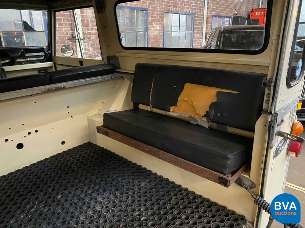Land Rover 88 Series 3 Metal Top Defender - Original NL - 1971, BJ-57-13.
