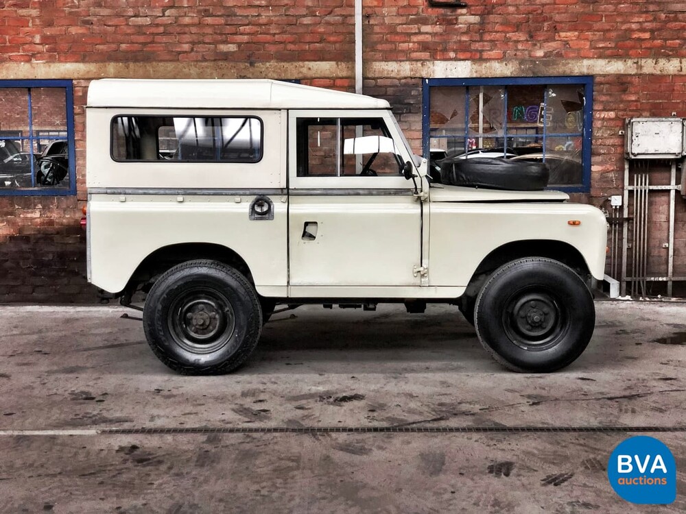 Land Rover 88 Series 3 Metal Top Defender - Original NL - 1971, BJ-57-13.
