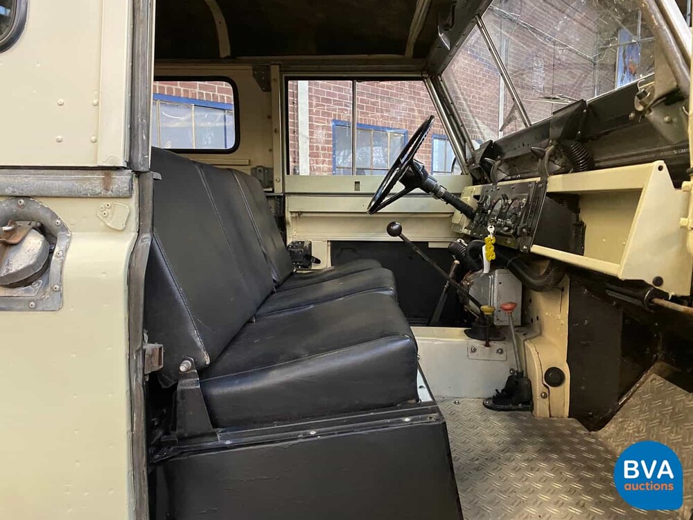 Land Rover 88 Series 3 Metal Top Defender - Original NL - 1971, BJ-57-13.