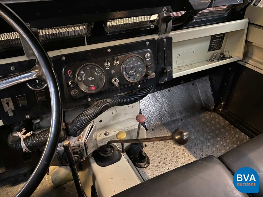Land Rover 88 Series 3 Metal Top Defender - Original NL - 1971, BJ-57-13.