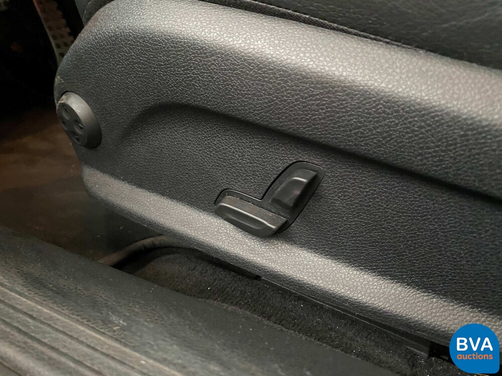 Mercedes-Benz E200 AMG Coupé E-Class 184hp 2018 -Original NL-, TF-680-H.