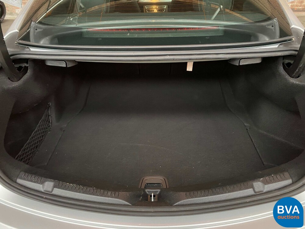 Mercedes-Benz E200 AMG Coupé E-Class 184hp 2018 -Original NL-, TF-680-H.