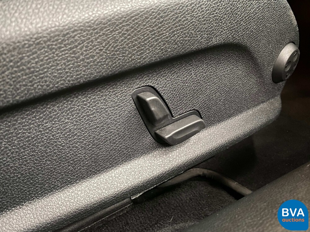 Mercedes-Benz E200 AMG Coupé E-Class 184hp 2018 -Original NL-, TF-680-H.