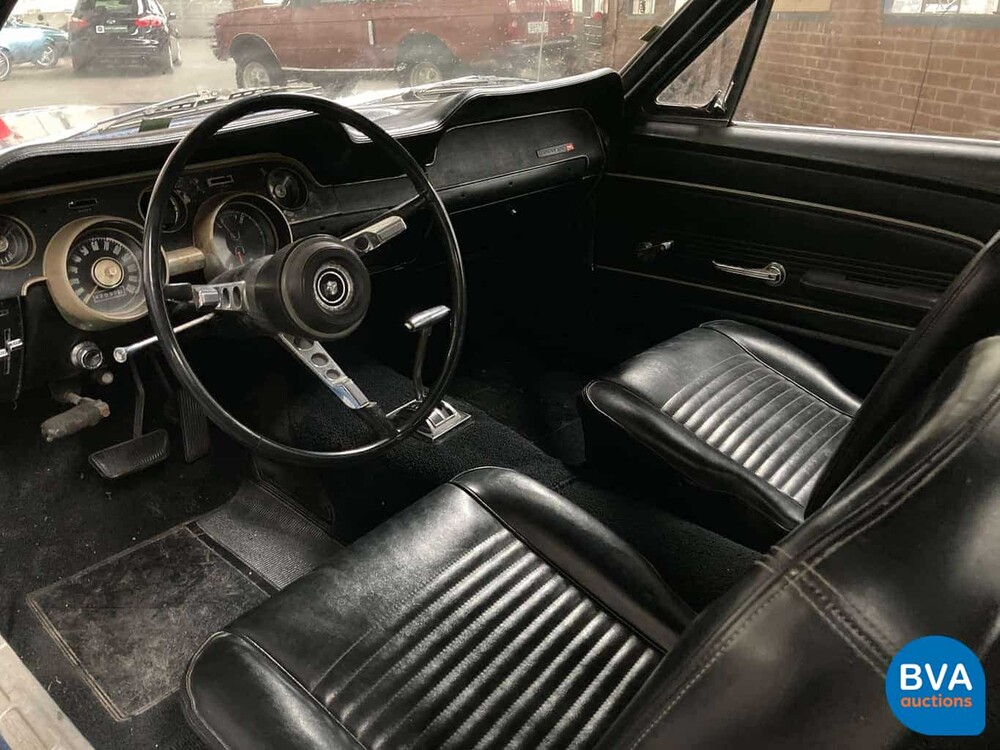 Ford Mustang V8 Coupé Automatik 1967.