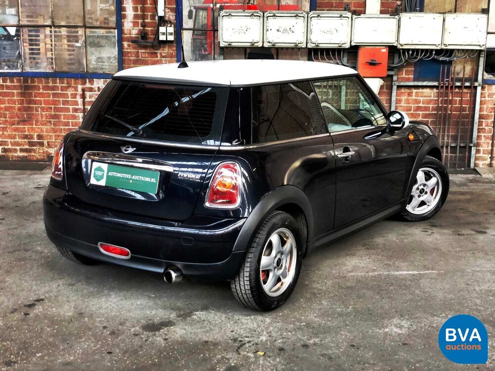 Mini Cooper 1.6 120 PS 2007, ST-292-N.