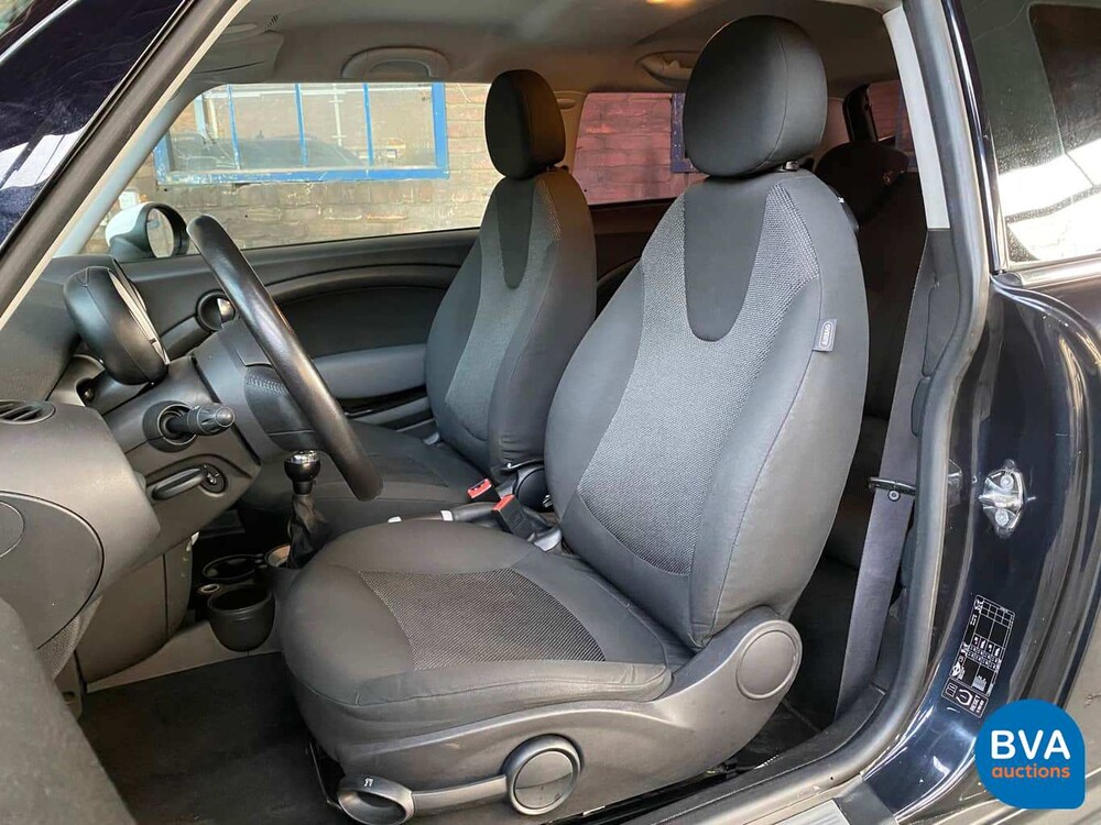 Mini Cooper 1.6 120 PS 2007, ST-292-N.